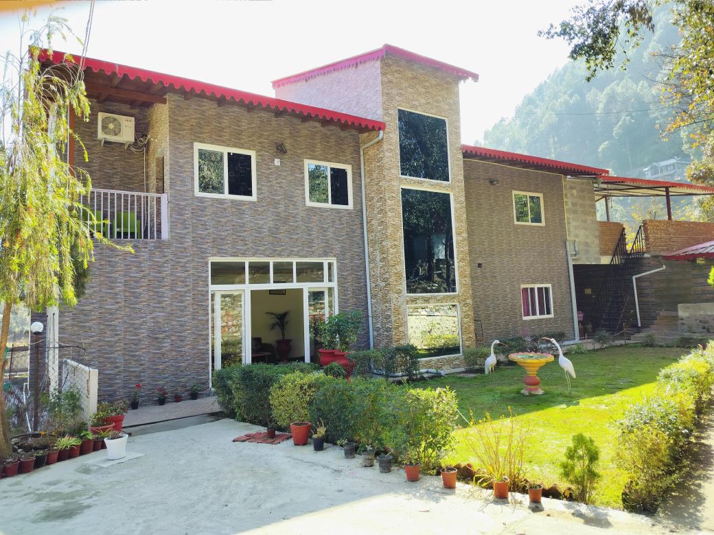 Damyanti Hotel and Resort